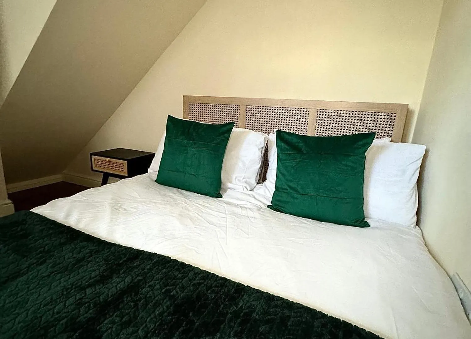 Enyo House Brentford London Apartment