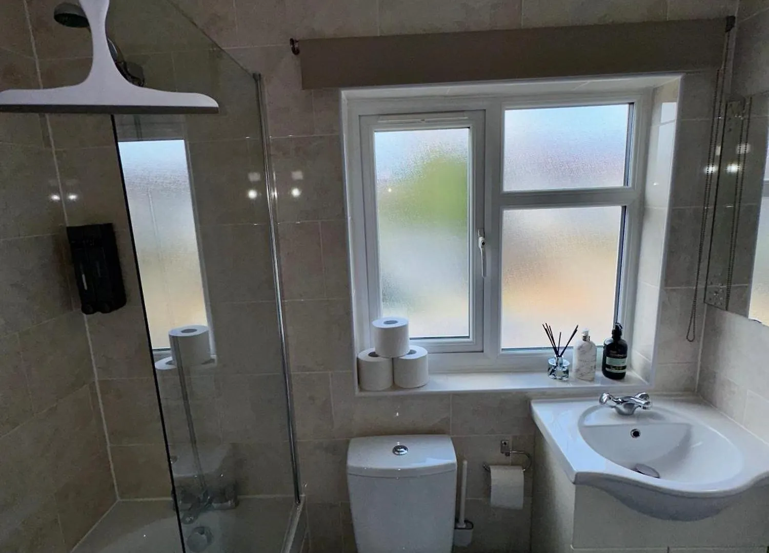 Enyo House Brentford London Apartment